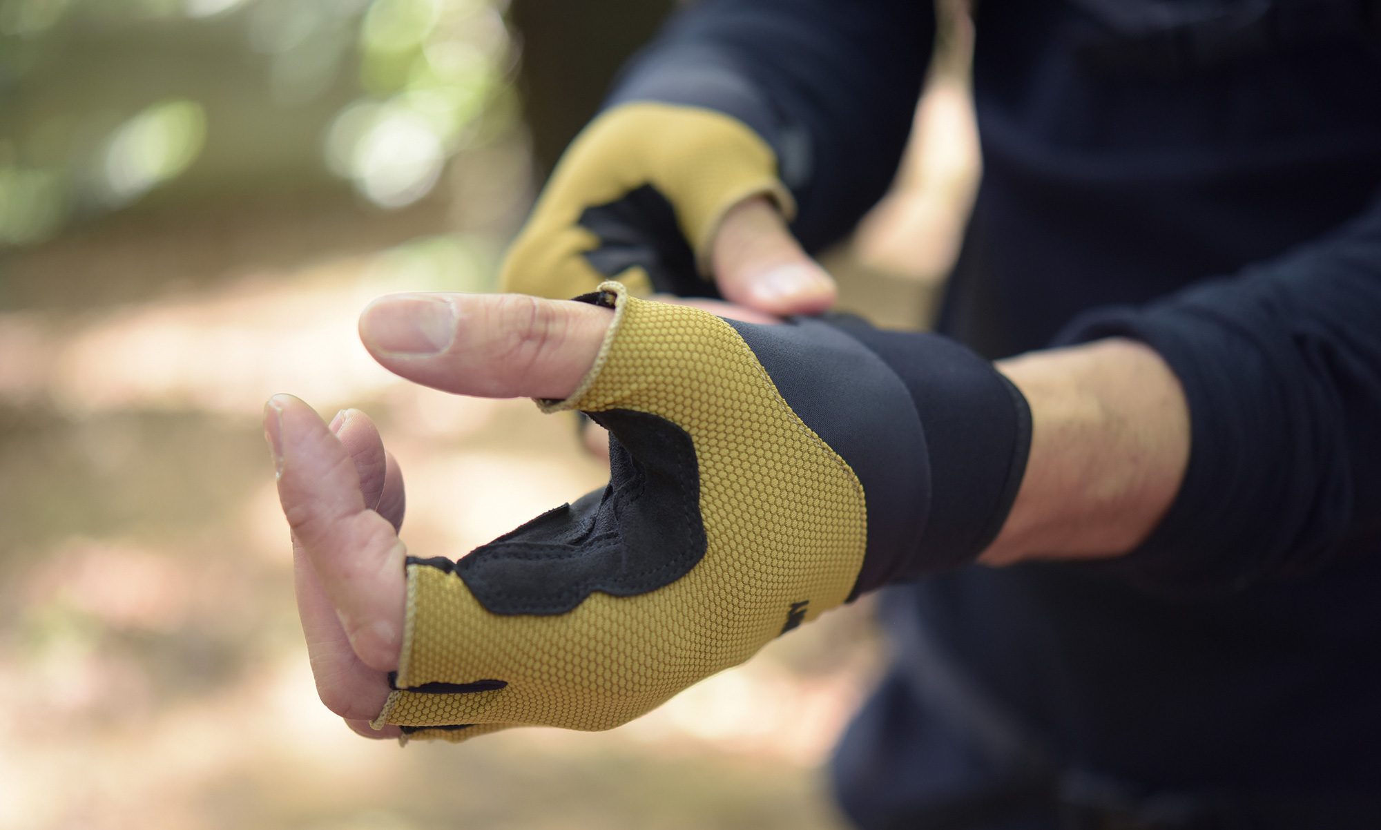 3Finger Glove